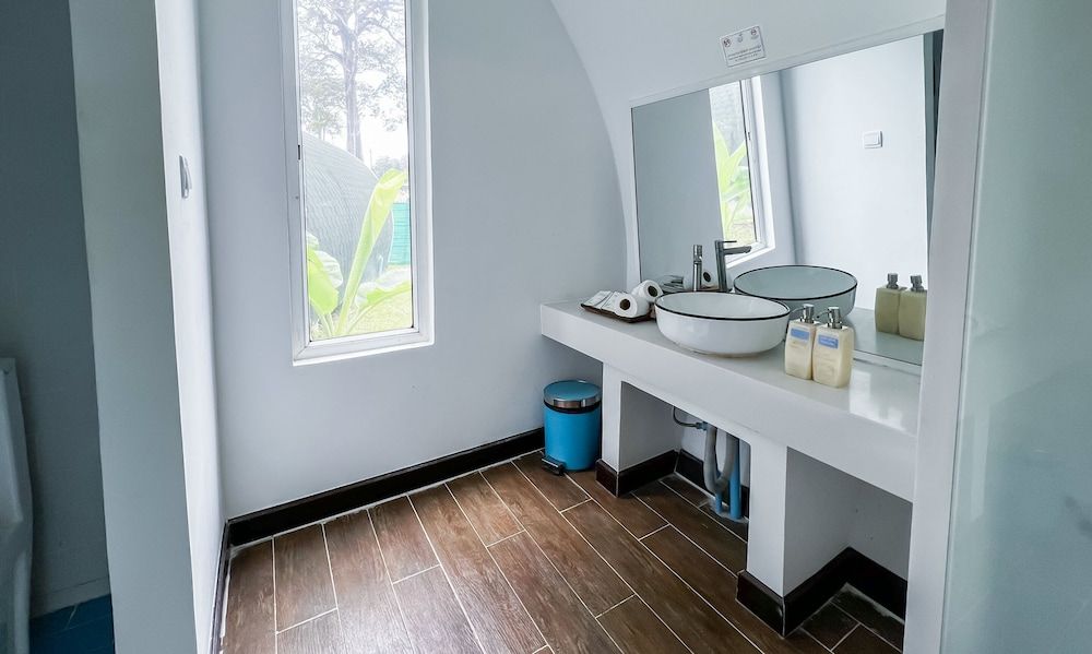 Tube Resort by EHM Deluxe Double Sea View 11