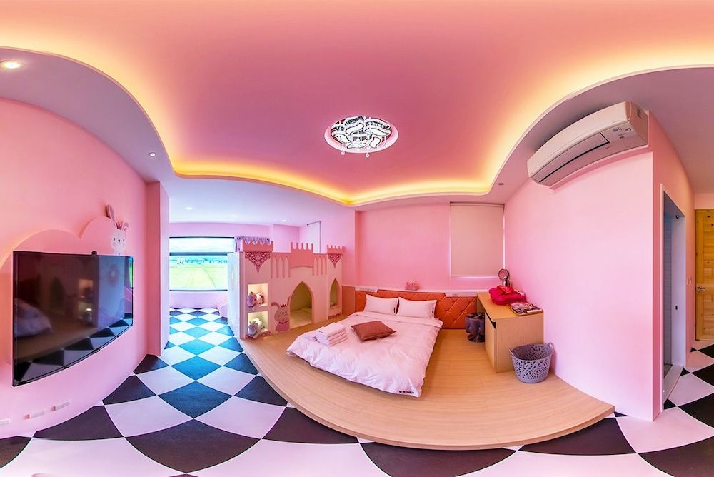 Plum Forest Family Quadruple Room 5