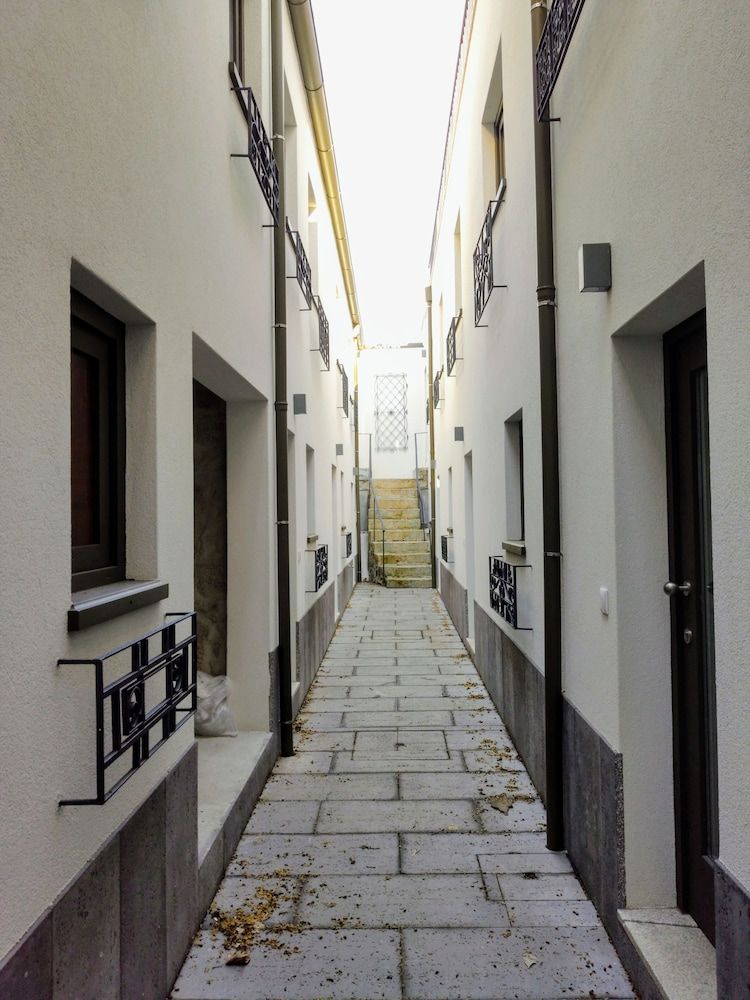 undefined Bombarda Cinema Apartments 5