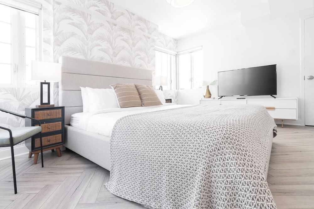 undefined Luxuri Suites 9