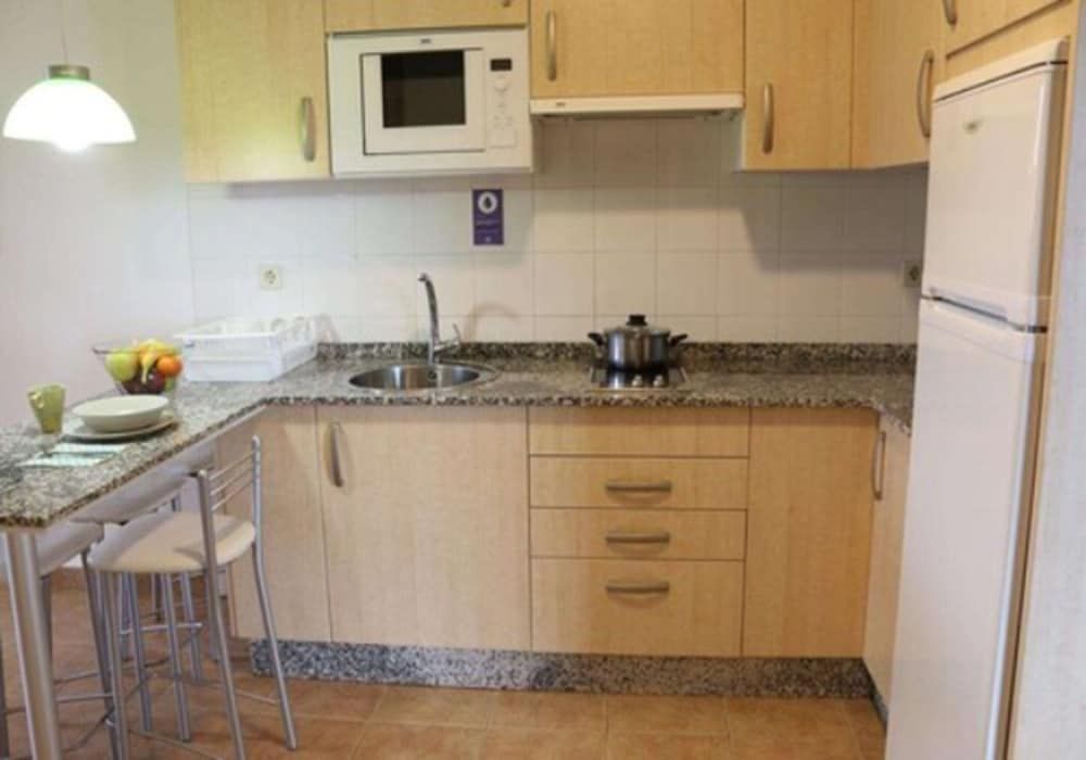 Apartamentos Turísticos Cancelas by Bossh Hotels Studio (cuádruple) 3