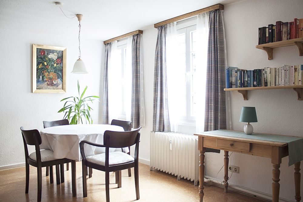 Apartment (2)
