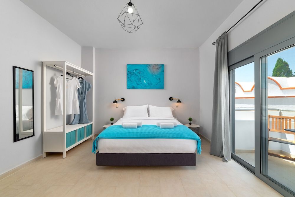 Apartment (Turquoise)