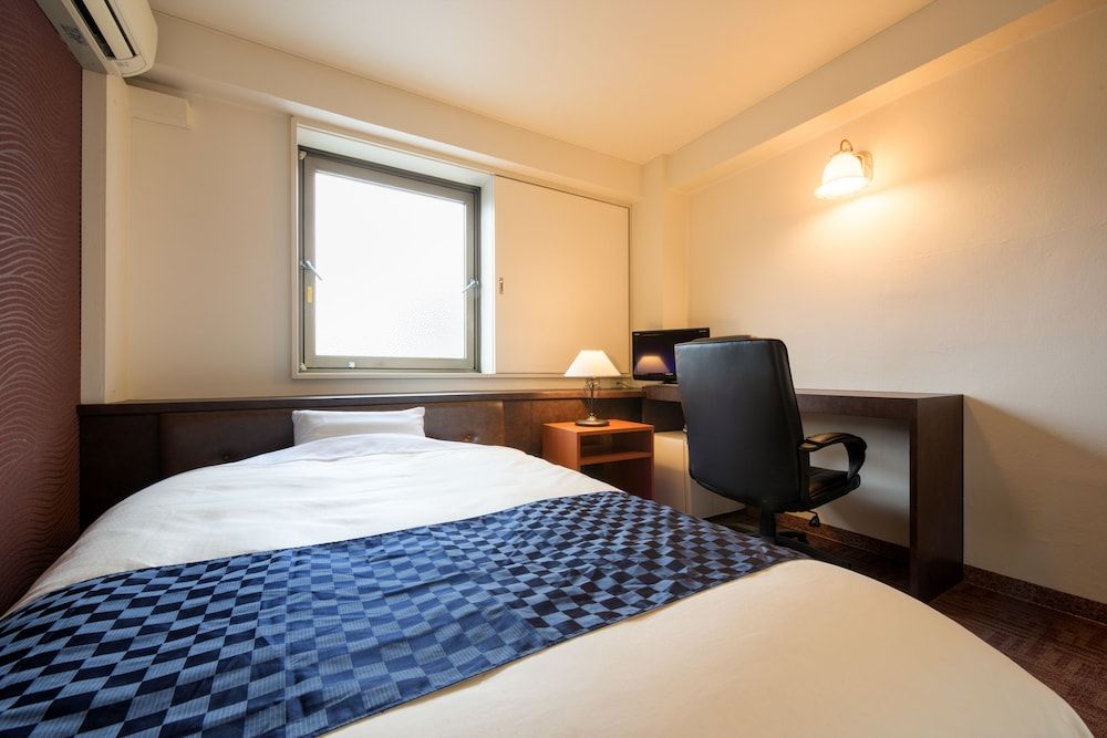 undefined Hotel Cerezo 4