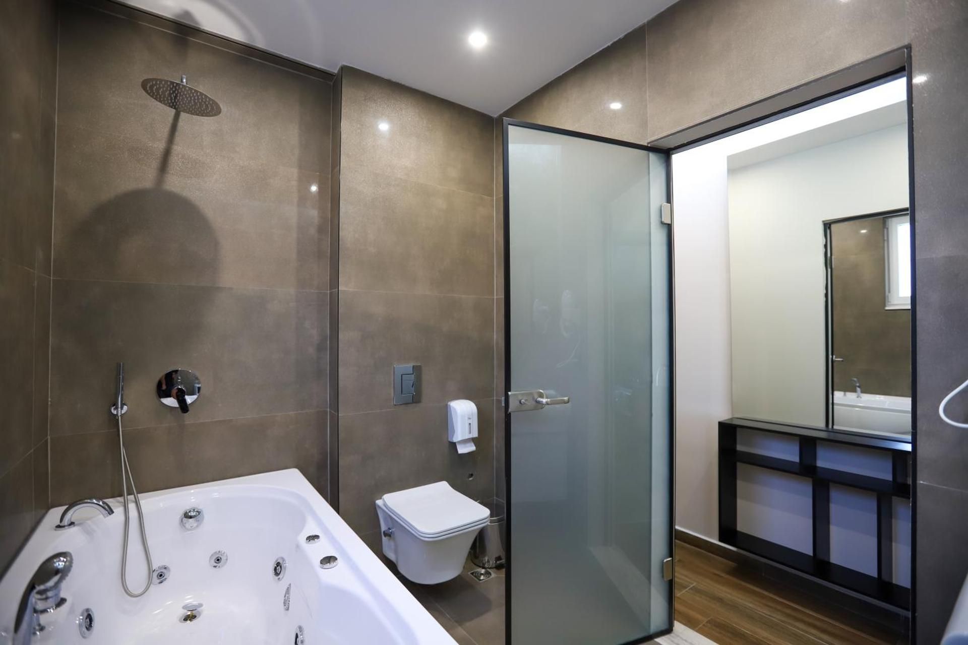 Triple Room with Jacuzzi