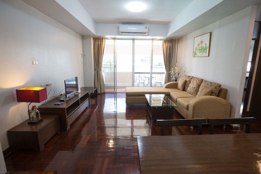 Le Vanvarothai Saladaeng Residence 2 Bedrooms 16