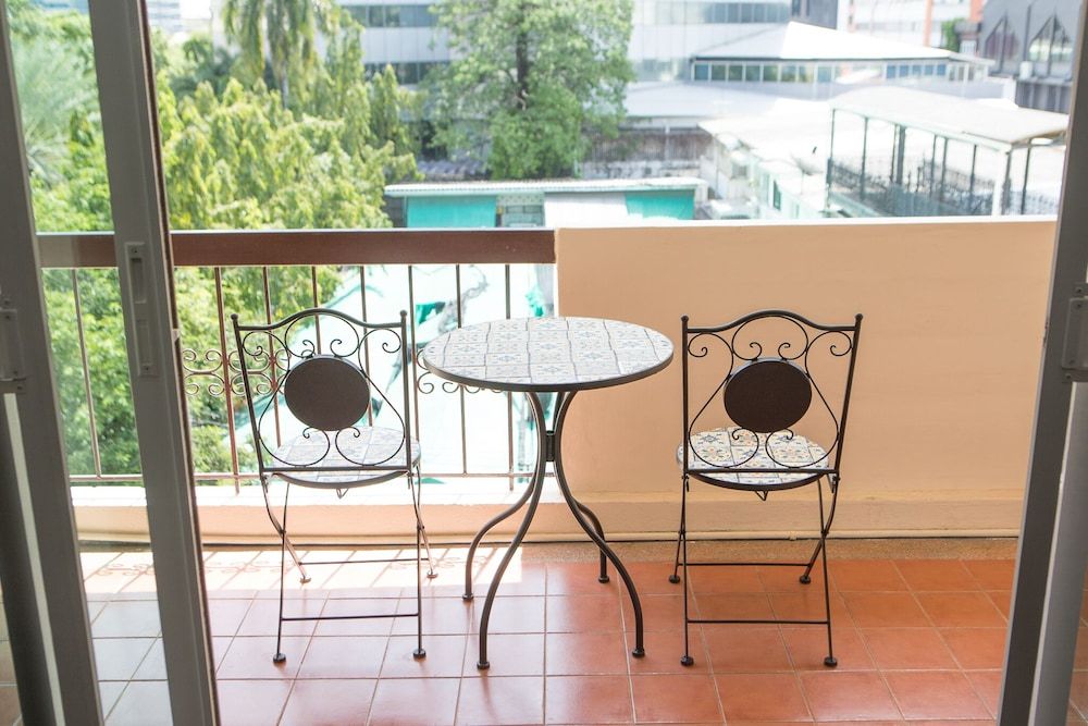 Le Vanvarothai Saladaeng Residence 2 Bedrooms 7
