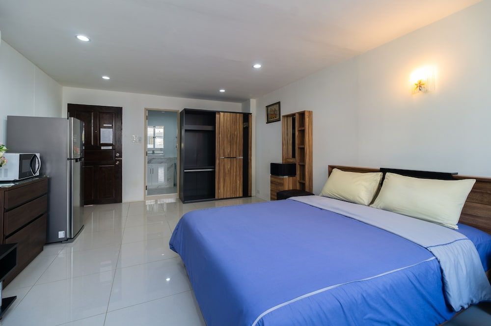 undefined Le Vanvarothai Saladaeng Residence 8