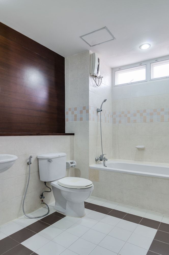 Le Vanvarothai Saladaeng Residence 2 Bedrooms 9