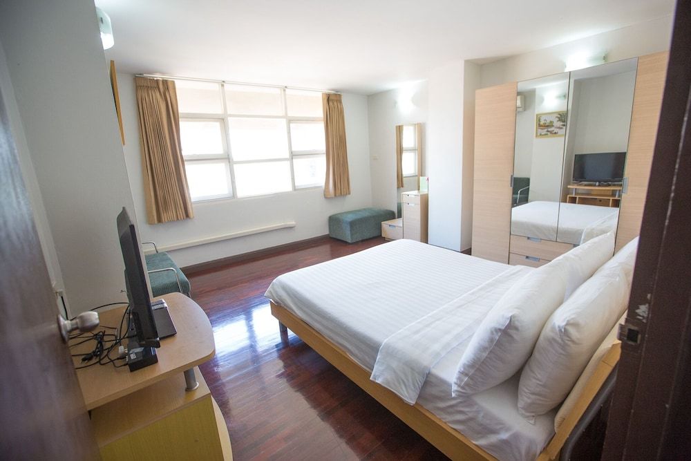 Le Vanvarothai Saladaeng Residence 1 Bedroom 5