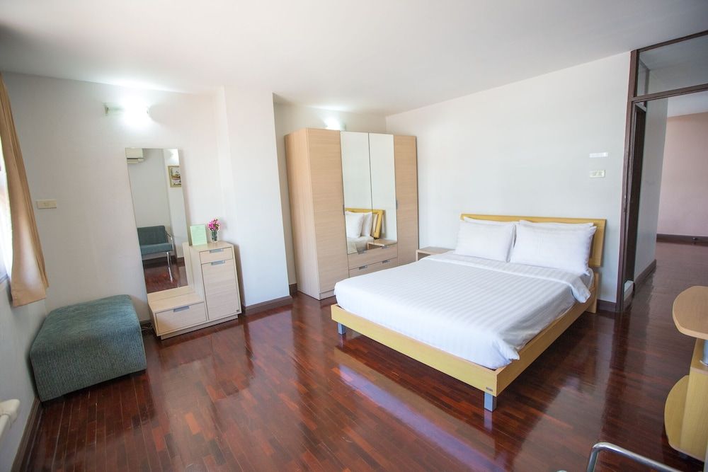 Le Vanvarothai Saladaeng Residence 1 Bedroom 2