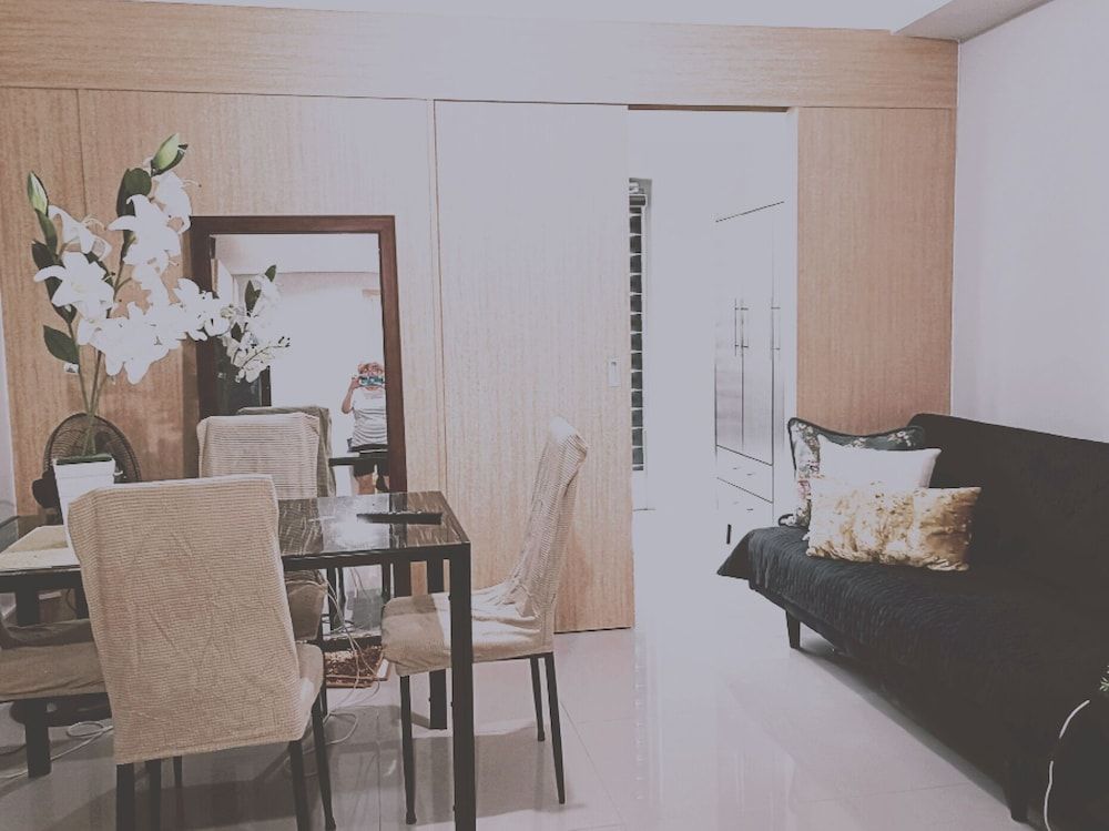 THE PROMENADE - SM North Edsa QC Manila Comfort Condo, 1 Bedroom, Garden View 8