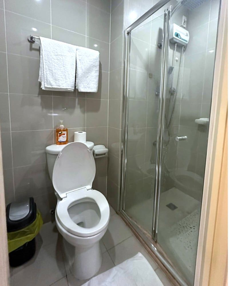 THE PROMENADE - SM North Edsa QC Manila Comfort Condo, 1 Bedroom, Garden View 5