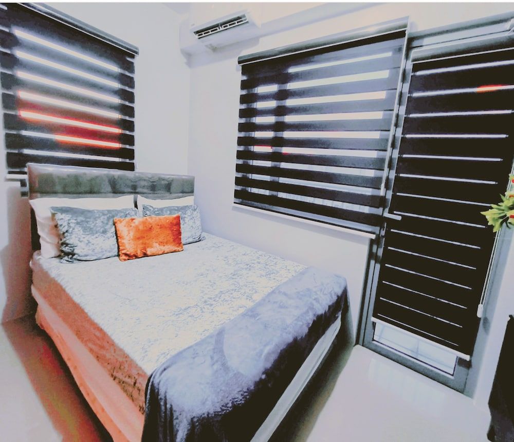 THE PROMENADE - SM North Edsa QC Manila Comfort Condo, 1 Bedroom, Garden View 2