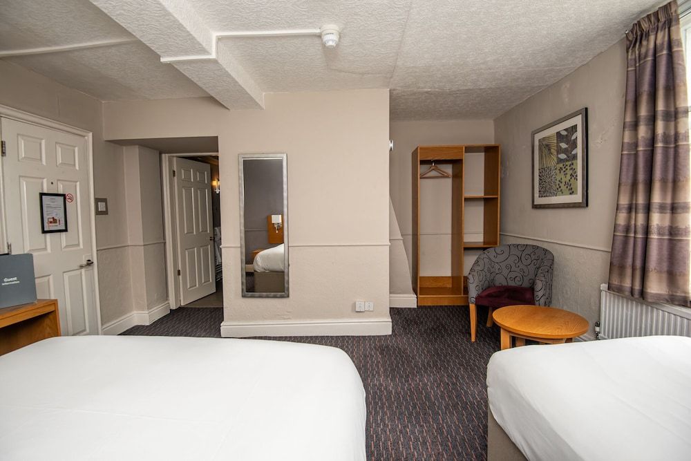 The George Inn Double or Twin Room, Ensuite (With Triple Option) 4