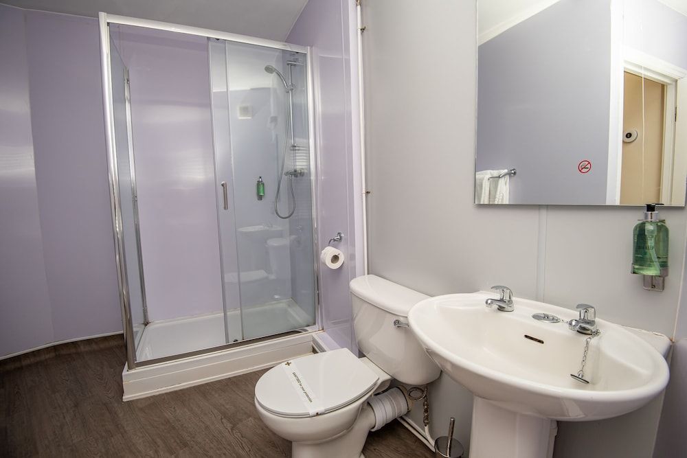 The George Inn Double or Twin Room, Ensuite (With Triple Option) 7