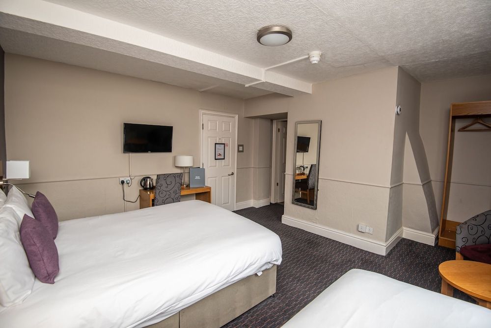 The George Inn Double or Twin Room, Ensuite (With Triple Option) 3