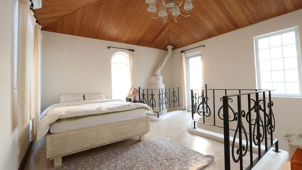 Miallet Pension Duplex (Spa) 3