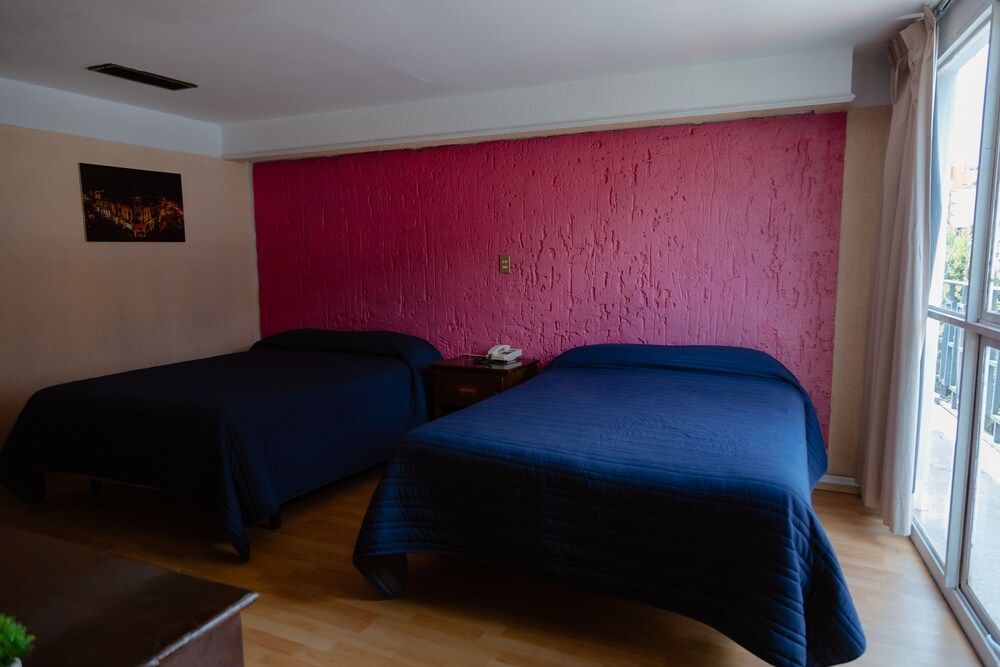 Hotel Zacatecas Courts Basic Double Room 9