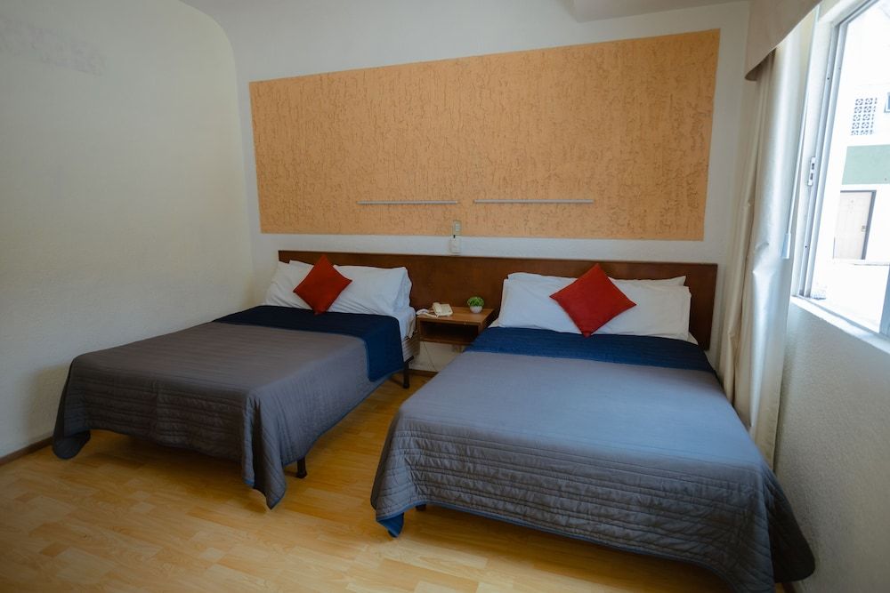 Hotel Zacatecas Courts Basic Double Room 6