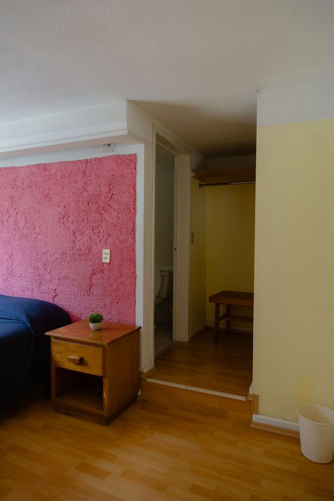 Hotel Zacatecas Courts Standard Room 4