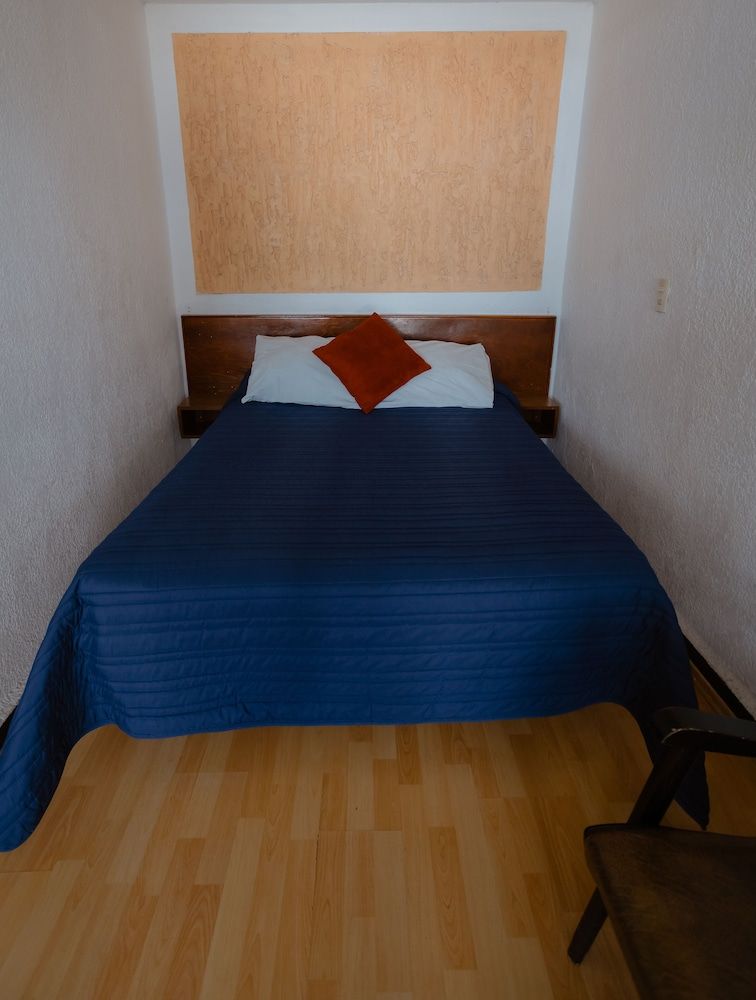 Hotel Zacatecas Courts Family Triple Room 3