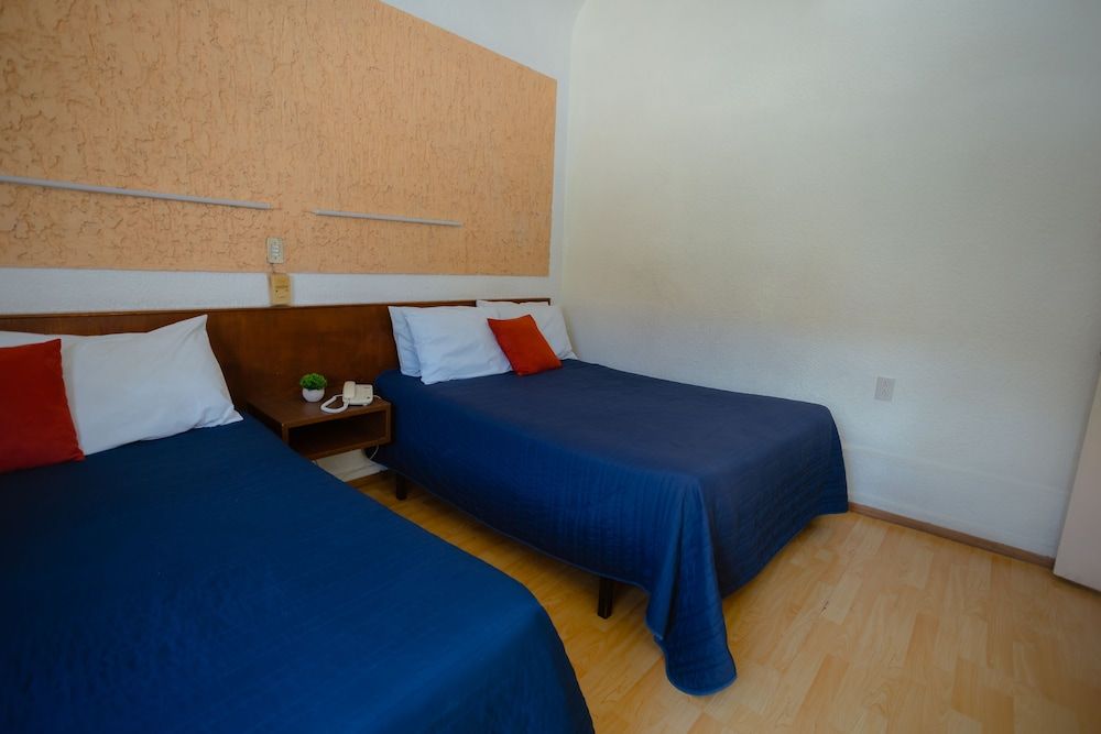 Hotel Zacatecas Courts Basic Double Room 7