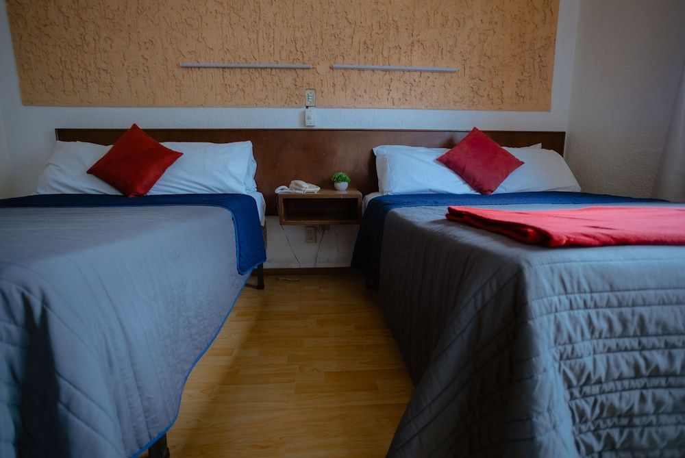 Hotel Zacatecas Courts Basic Double Room 5