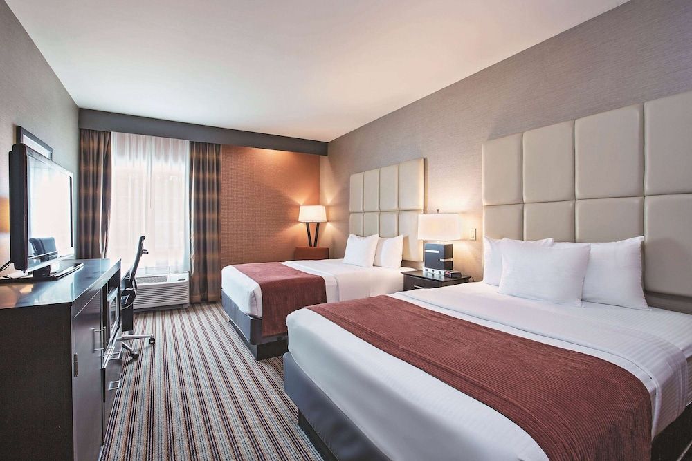 Room, 2 Queen Beds, Non Smoking