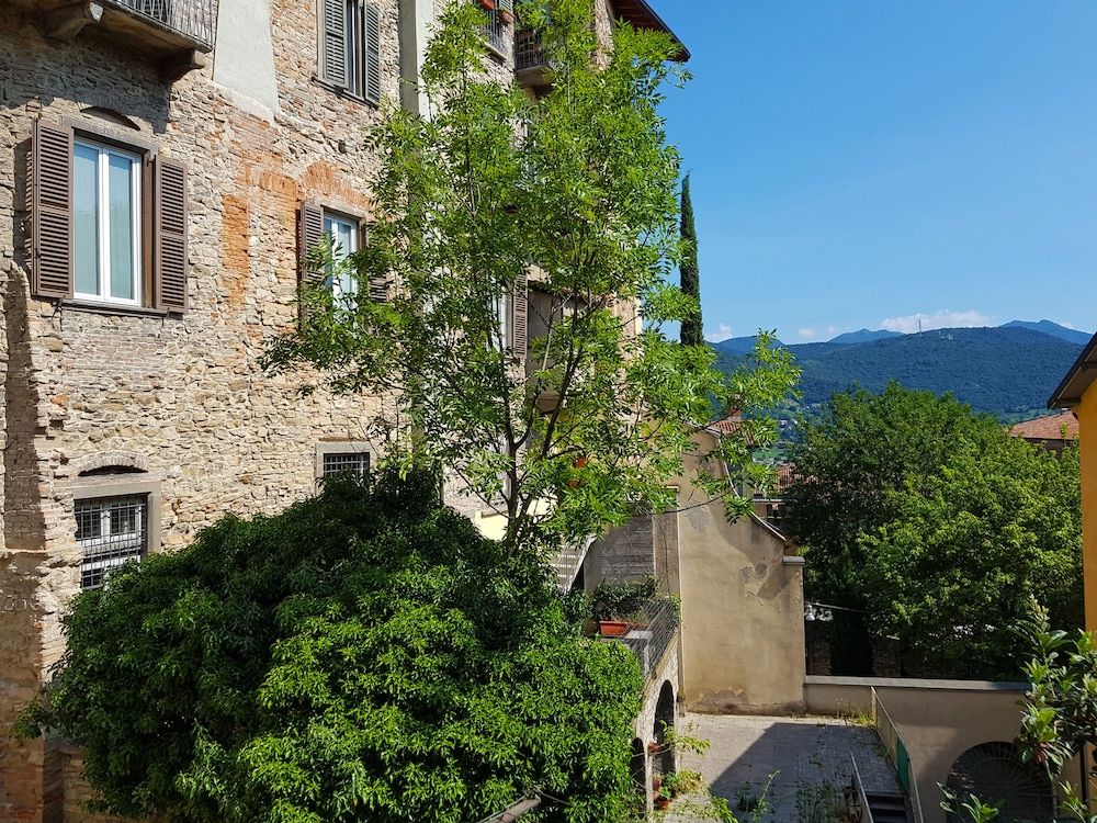 Bergamo Alta Guest House Apartment, Non Smoking, Mountain View (Arlecchino) 8