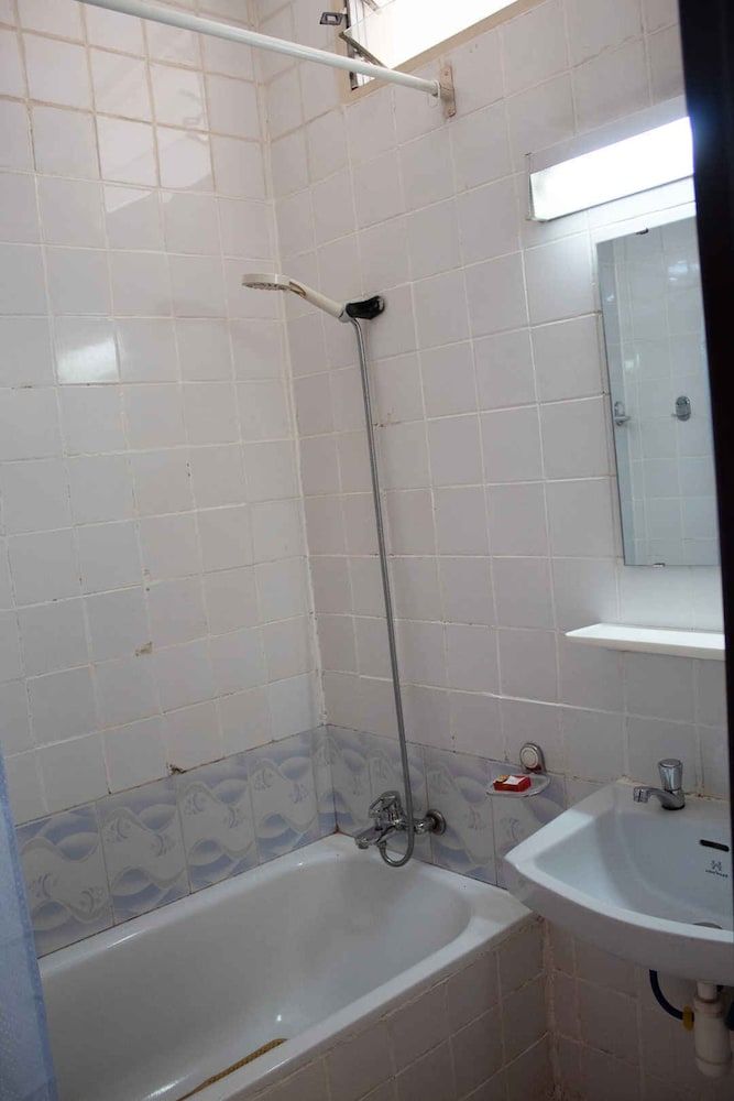 Okapi Hotel Standard Double Room 4