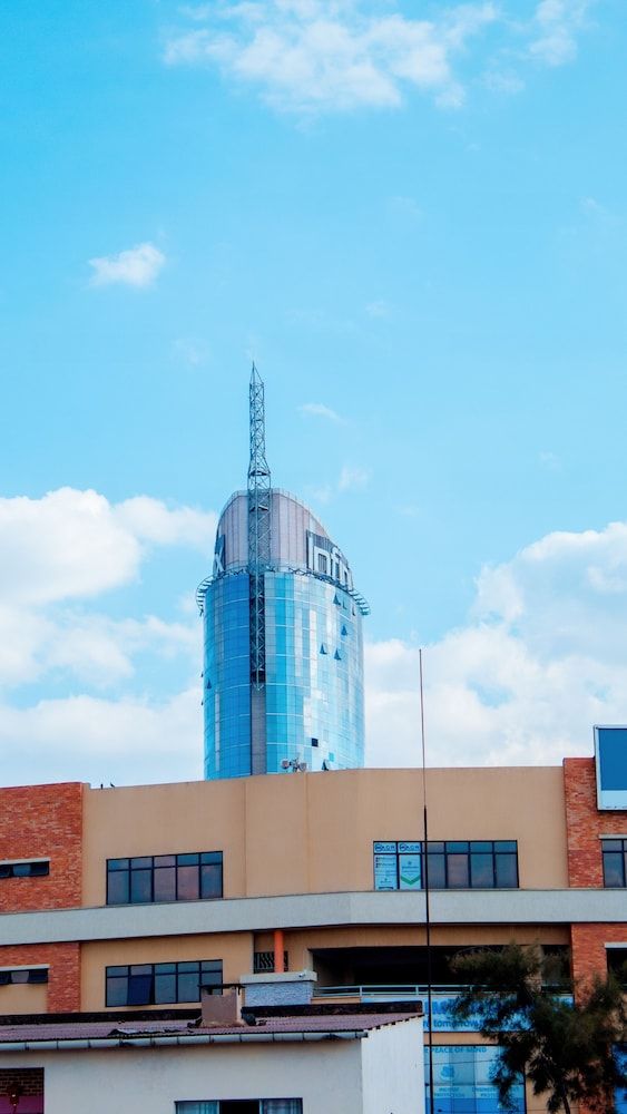 undefined Okapi Hotel 6