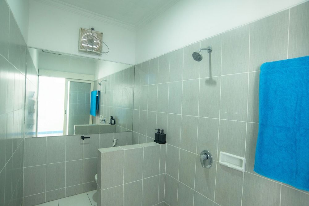 Mad Monkey Kuta Lombok - Hostel Standard Double Room 8