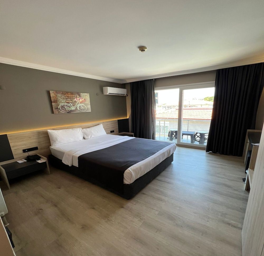 Grand Faik Hotel Çeşme Deluxe Double or Twin Room 4