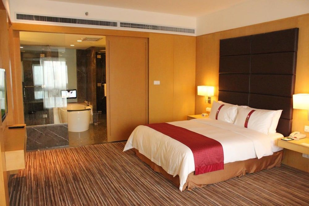 Room (Specialty)