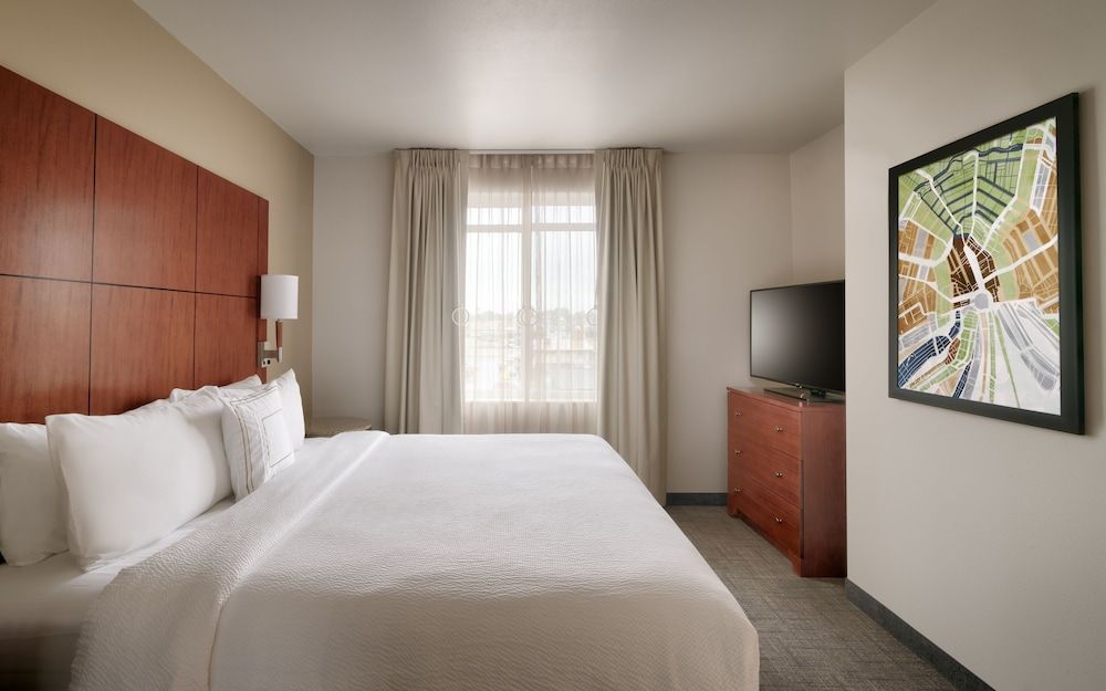Suite, 2 Bedrooms (Hearing Accessible)