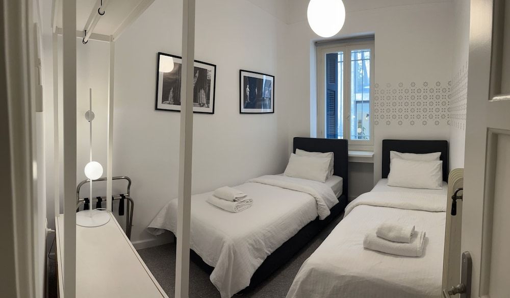 Art in Athens Suite Deluxe Apartment, 4 Bedrooms, Private Bathroom, Ground Floor 14