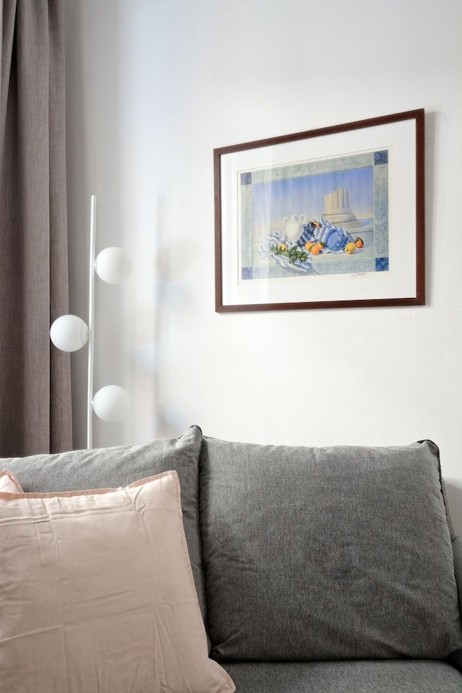 Art in Athens Suite Deluxe Apartment, 4 Bedrooms, Private Bathroom, Ground Floor 15