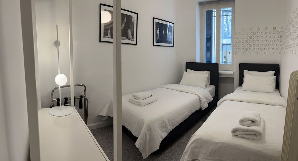 Art in Athens Suite Deluxe Apartment, 4 Bedrooms, Private Bathroom, Ground Floor 13