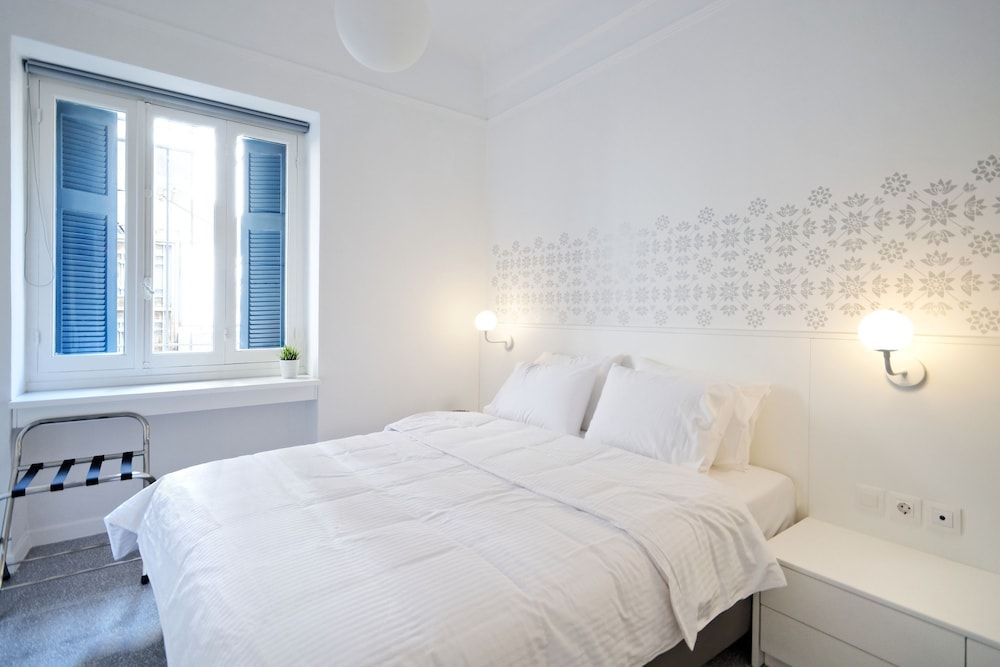 Art in Athens Suite Deluxe Apartment, 4 Bedrooms, Private Bathroom, Ground Floor 10