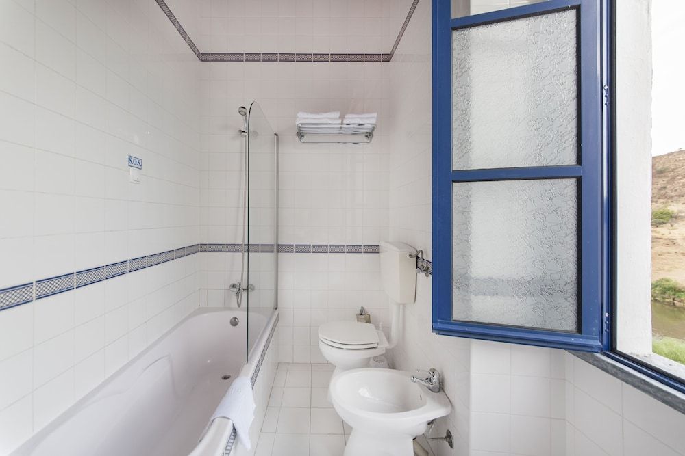 Beira Rio Comfort Single Room, River View 4