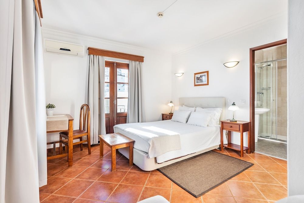 Beira Rio Comfort Double or Twin Room, River View 6