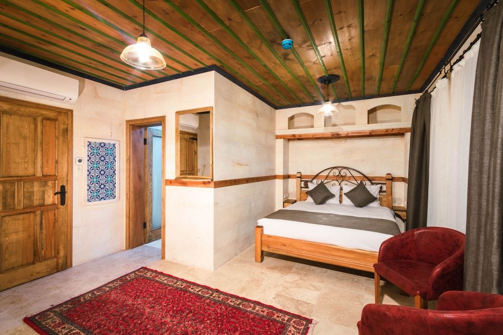 Sapphire Stone House