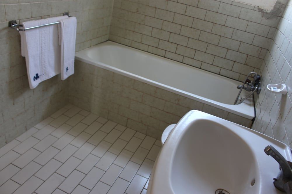 Hotel Beausejour Mirabel Deluxe Double Room 8