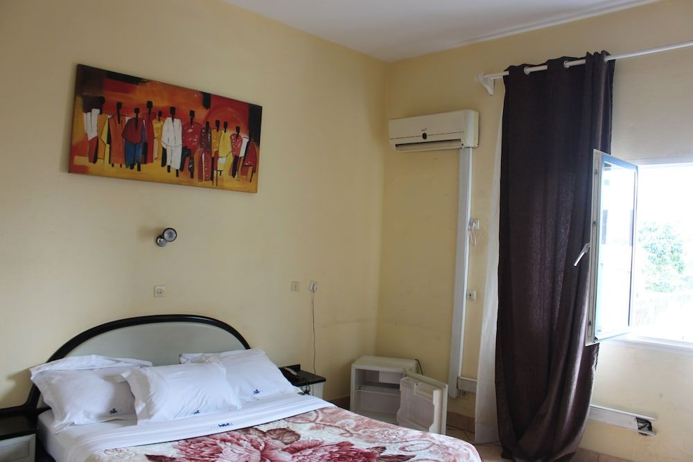 Hotel Beausejour Mirabel Deluxe Double Room 3