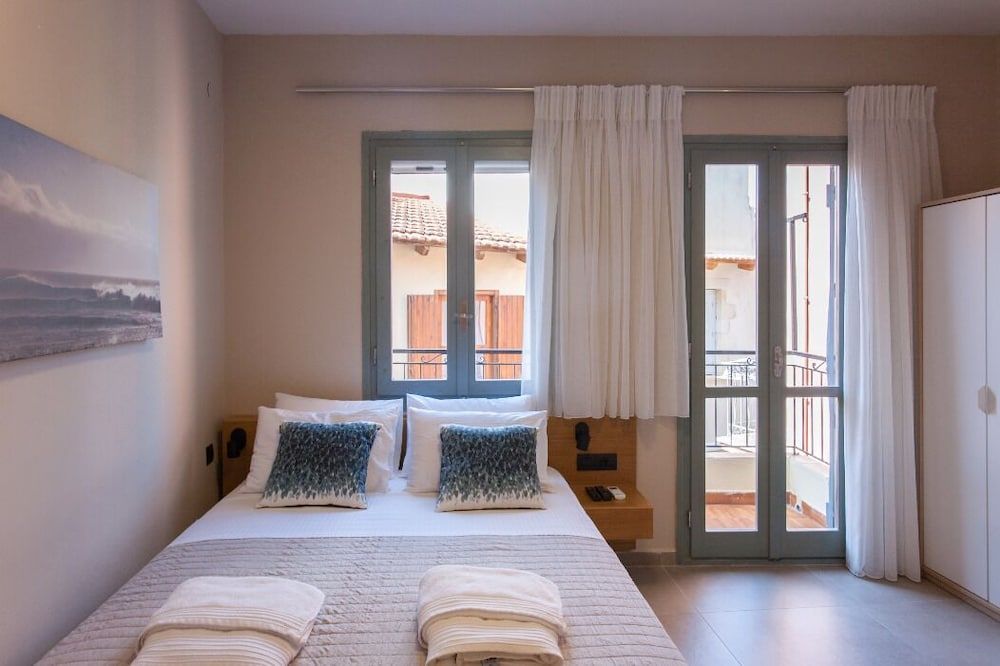 Deluxe Apartment with Old Town View