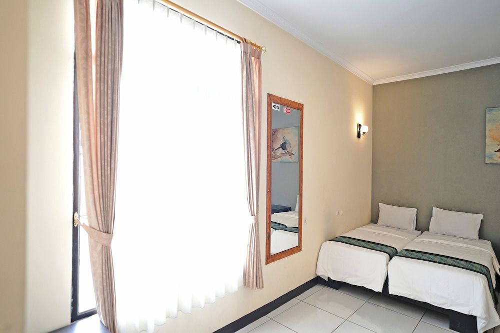 Saung Balibu Hotel Family Room 7