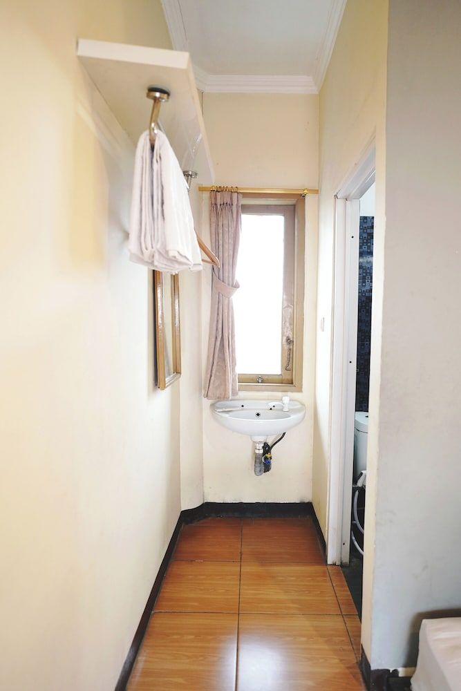 Saung Balibu Hotel Standard Room 5