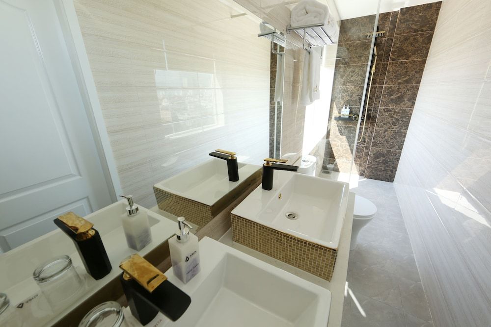 EX Da Nang Luxury Deluxe Twin City view with window 7