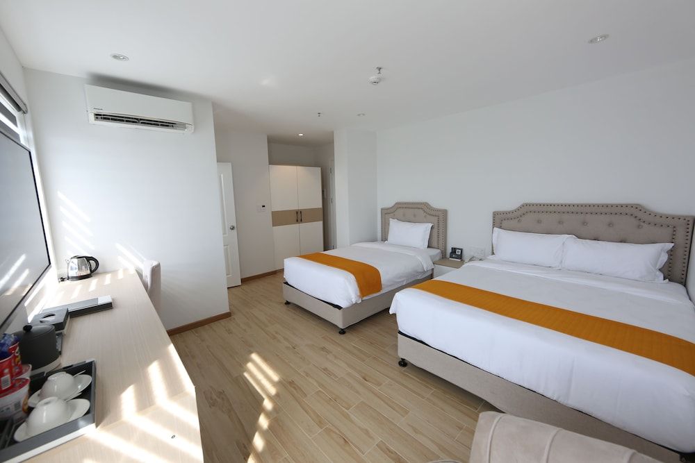 EX Da Nang Luxury Deluxe Twin City view with window